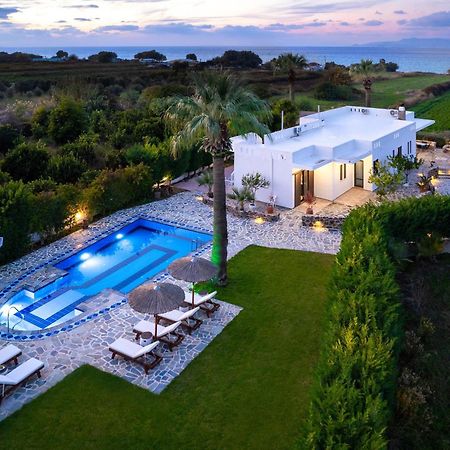 Villa Palmeras Soroni Exterior foto